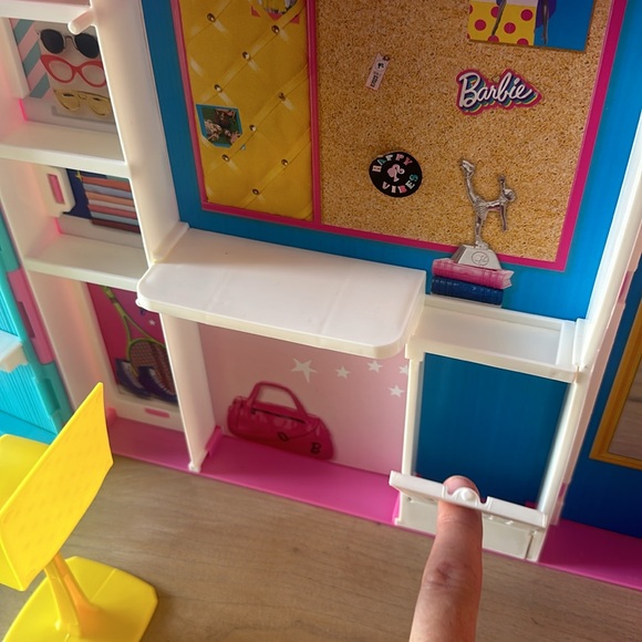 2019 Barbie Mattel Pink Folding Dream Closet Wardrobe Carry Case USED - Picture 7 of 10